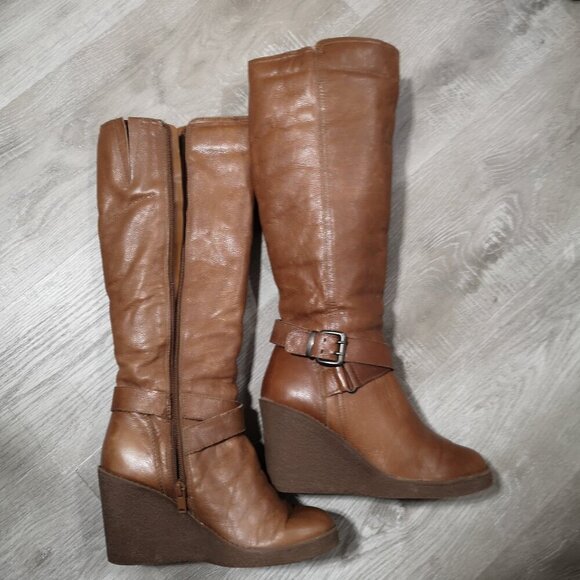 Aldo Ladies Size 7 Brown Knee High Side Zip Lined Faux Leather Wedge Heel Boots - Picture 2 of 13